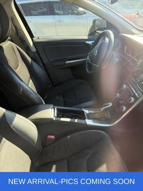 2016 Volvo XC60 T5 Drive-E