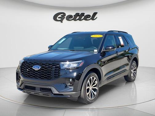 Black Metallic 2025 Ford Explorer ST-Line