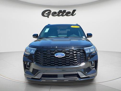 Black Metallic 2025 Ford Explorer ST-Line