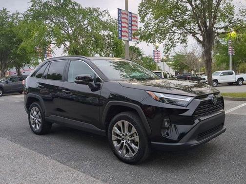 2022 Toyota RAV4 XLE Premium