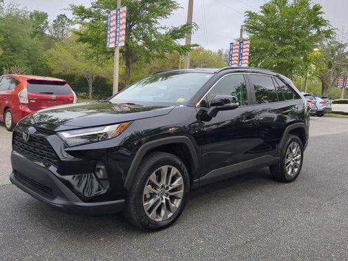2022 Toyota RAV4 XLE Premium