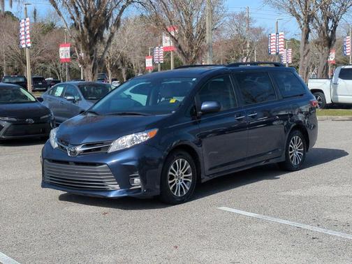 2020 Toyota Sienna Limited