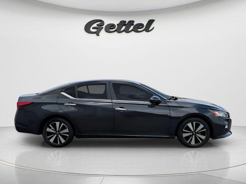 Blue Metallic 2021 Nissan Altima 2.5 SV