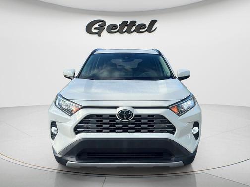 Blizzard Pearl 2020 Toyota RAV4 Limited