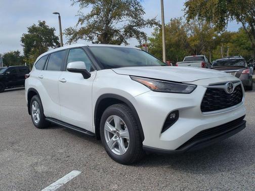 2025 Toyota Highlander LE