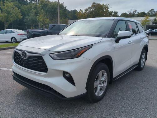 2025 Toyota Highlander LE