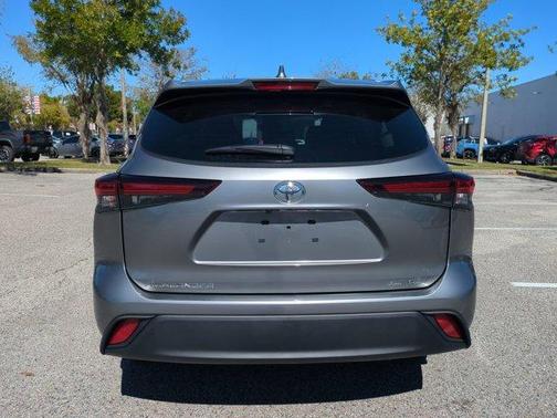 2026 Toyota Highlander XLE