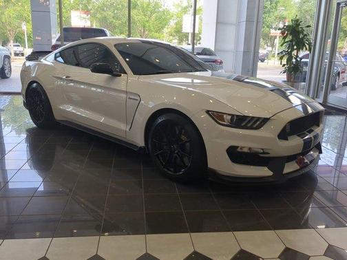 2019 Ford Shelby GT350 Base