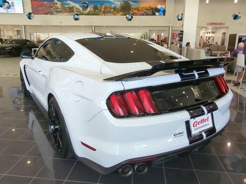 2019 Ford Shelby GT350 Base
