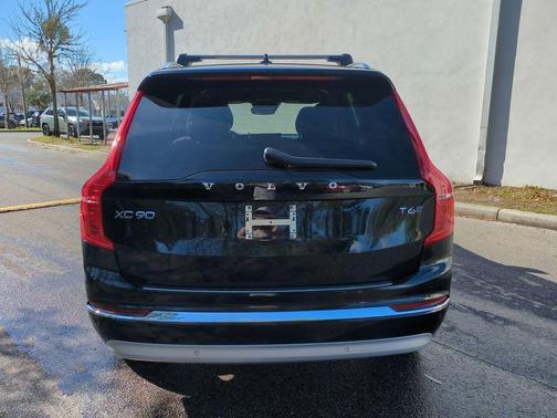 2022 Volvo XC90 T6 Inscription 7 Passenger