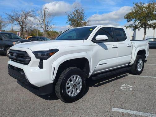2025 Toyota Tacoma SR5