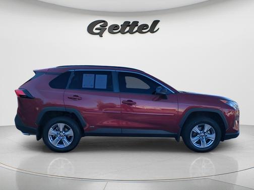 2022 Toyota RAV4 Hybrid LE