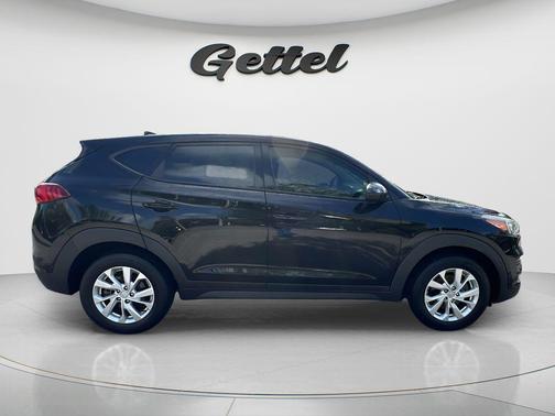 Black Noir Pearl 2019 Hyundai TUCSON SE