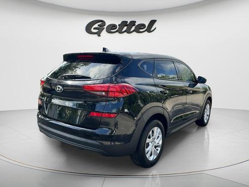 Black Noir Pearl 2019 Hyundai TUCSON SE