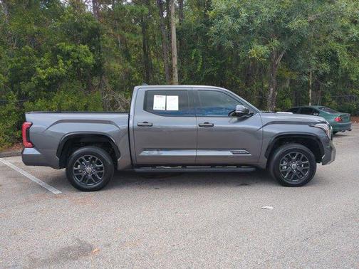 2023 Toyota Tundra Hybrid Platinum