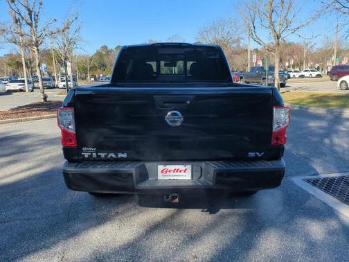 2018 Nissan Titan SV