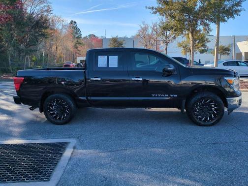 2018 Nissan Titan SV