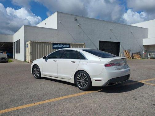 2017 Lincoln MKZ Select
