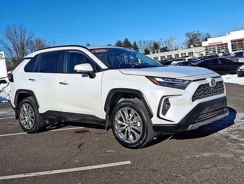 Wind Chill Pearl 2025 Toyota RAV4 XLE Premium