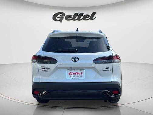 Pearl 2026 Toyota Corolla Cross Hybrid SE