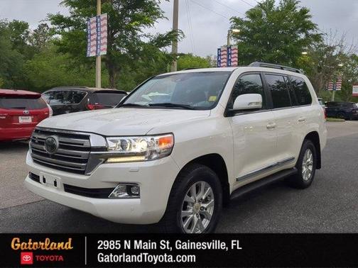 2018 Toyota Land Cruiser V8
