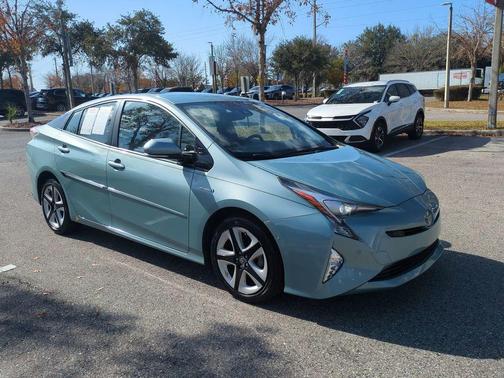 2017 Toyota Prius Four Touring