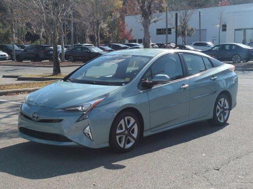 2017 Toyota Prius Four Touring