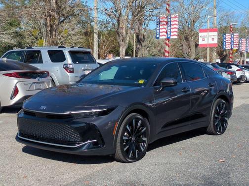 2024 Toyota Crown Platinum