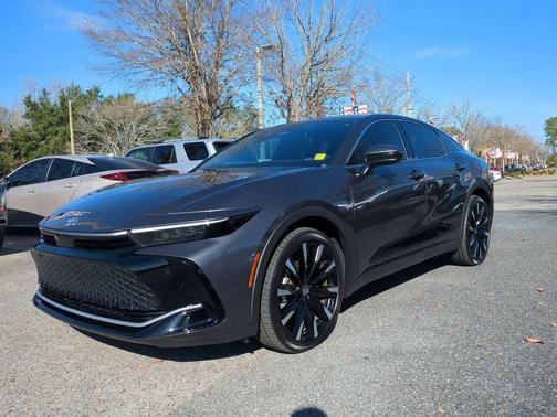 2024 Toyota Crown Platinum