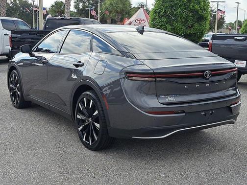2024 Toyota Crown Platinum