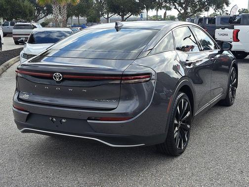 2024 Toyota Crown Platinum