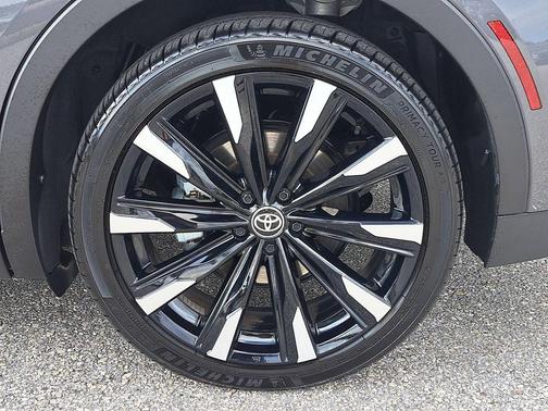 2024 Toyota Crown Platinum