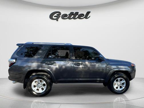 Magnetic Gray Metallic 2018 Toyota 4Runner SR5