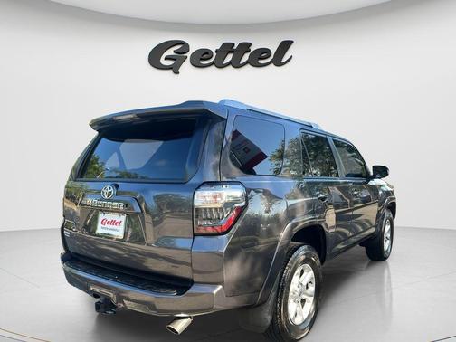 Magnetic Gray Metallic 2018 Toyota 4Runner SR5