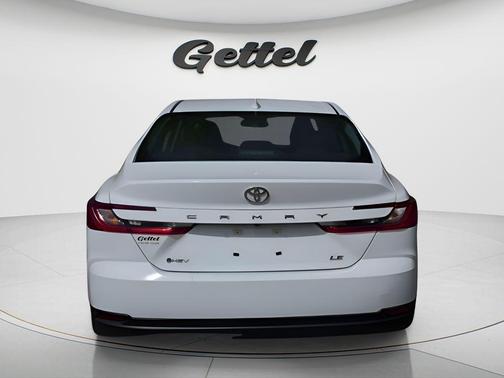 Ice 2025 Toyota Camry LE