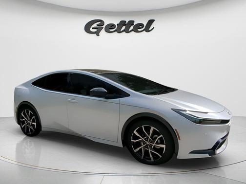 2025 Toyota Prius Plug-In Hybrid XSE