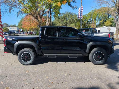 2025 Toyota Tacoma Hybrid TRD Off Road