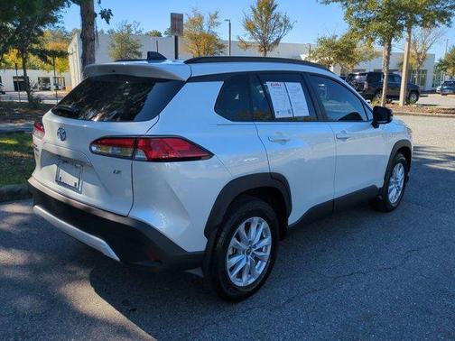 2025 Toyota Corolla Cross LE