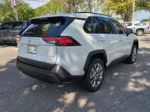 2025 Toyota RAV4 XLE Premium