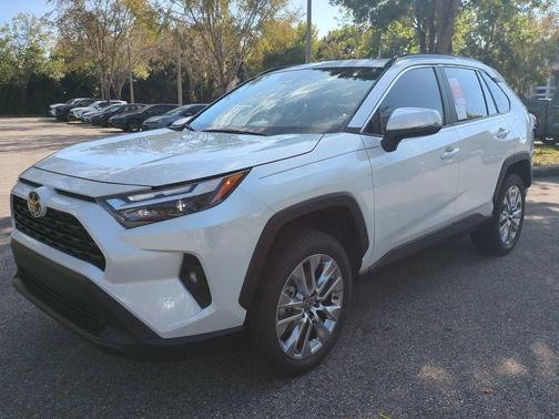 2025 Toyota RAV4 XLE Premium