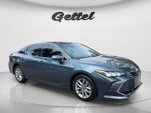 Harbor Gray Metallic 2022 Toyota Avalon XLE