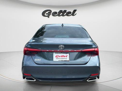 Harbor Gray Metallic 2022 Toyota Avalon XLE
