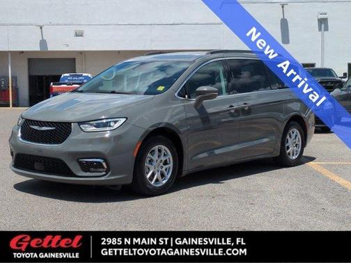 2022 Chrysler Pacifica Touring-L