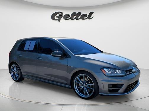 2017 Volkswagen Golf R 4-Door