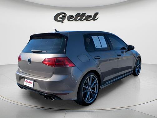 2017 Volkswagen Golf R 4-Door