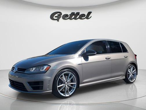 2017 Volkswagen Golf R 4-Door