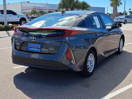 2022 Toyota Prius Prime LE