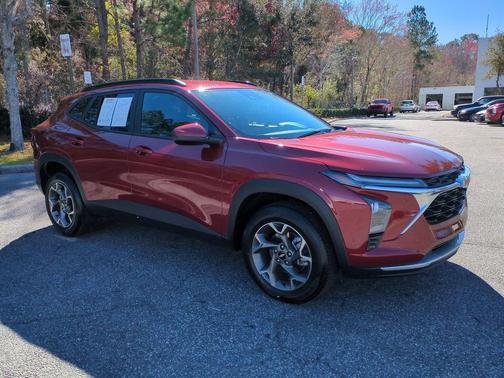 2025 Chevrolet Trax LT