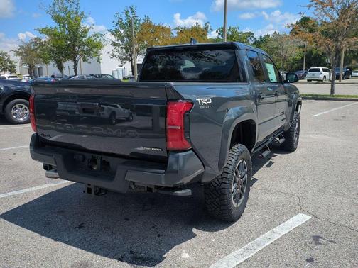 2025 Toyota Tacoma Hybrid TRD Sport