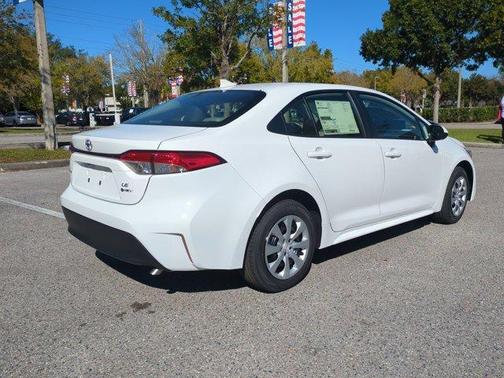 2026 Toyota Corolla Hybrid LE